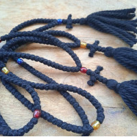 wool 100knot rosary 10298