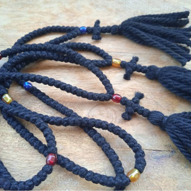 wool 100knot rosary 10298