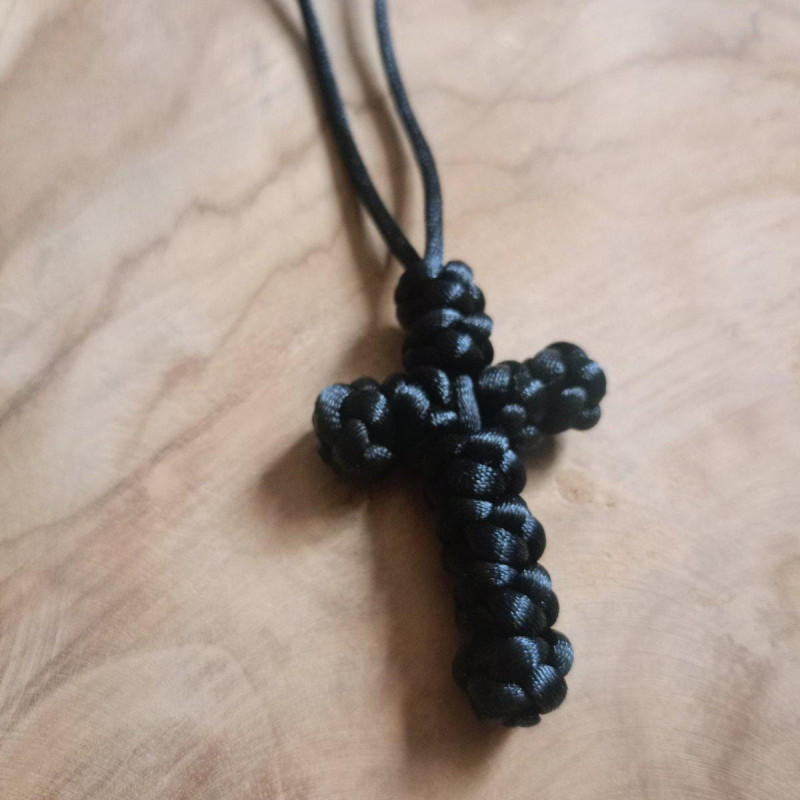 Knotted Cross pendant big knots 3mm 10006